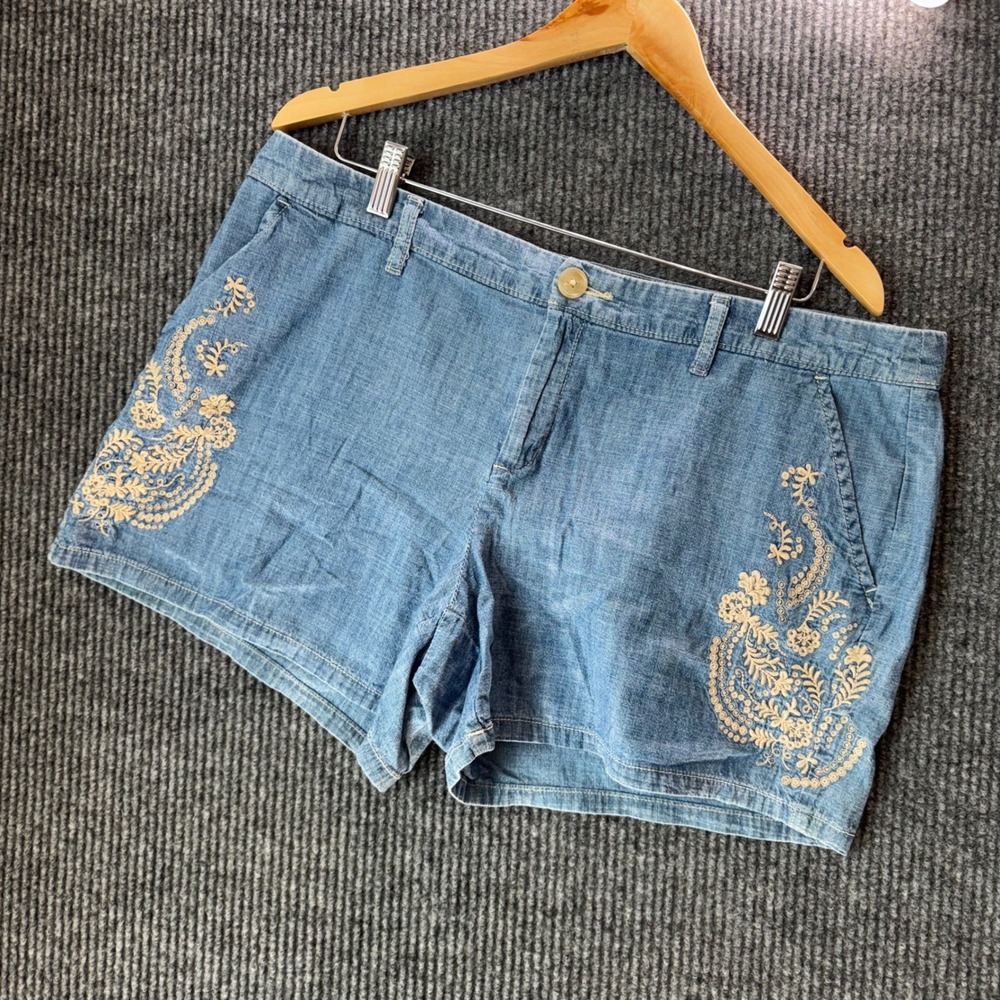 Vintage Liz Claiborne Denim Shorts Size 14 Floral Embroidered Boho Y2K High Rise
